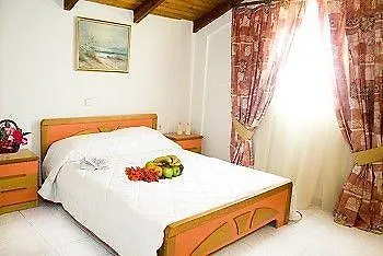 Hotel Paradise 2*